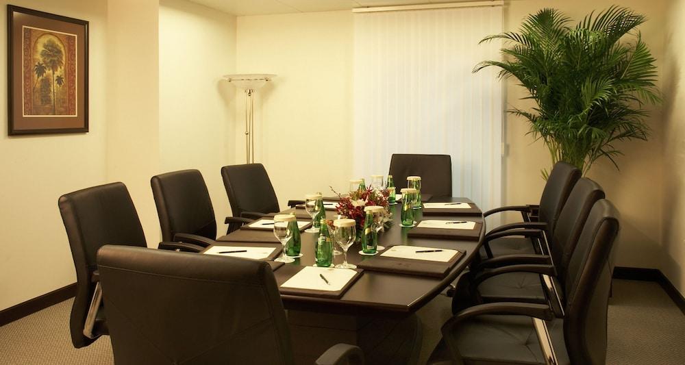 Aparthotel Al Manzel Abu Dhabi