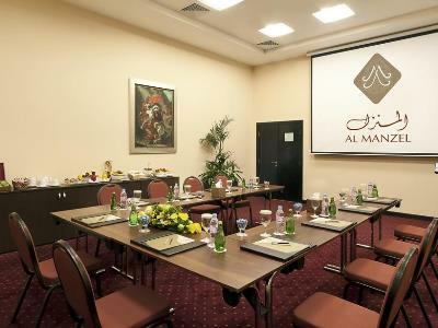 Aparthotel Al Manzel 4*